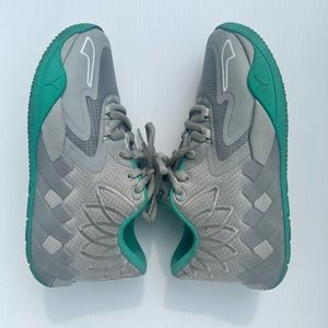 Selling Puma LaMelo Ball MB.01 Lo UFO (GS) size 4.5
